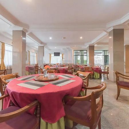 Hotel Ayong Linggarjati Kuningan Mitra Reddoorz Esterno foto