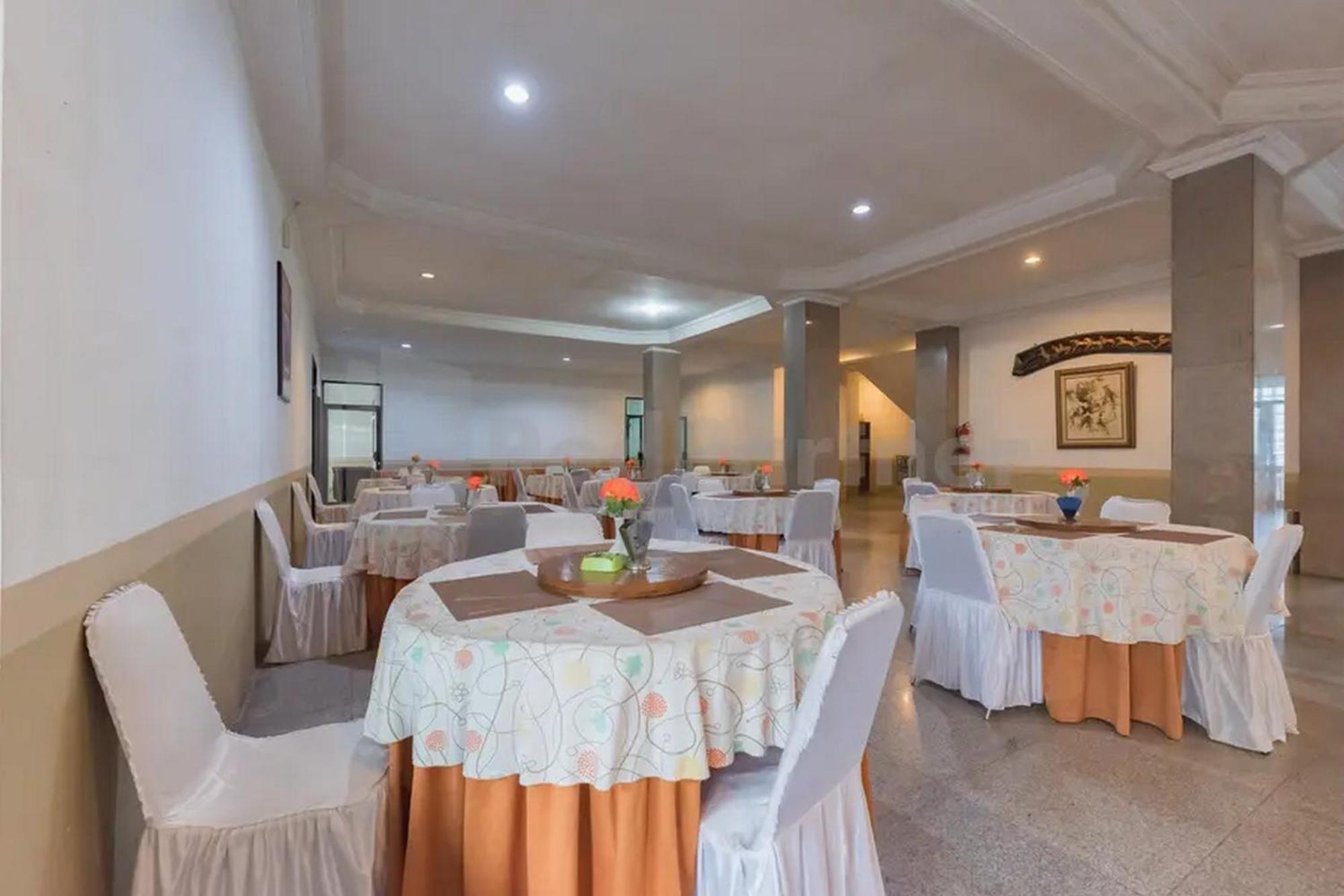 Hotel Ayong Linggarjati Kuningan Mitra Reddoorz Esterno foto
