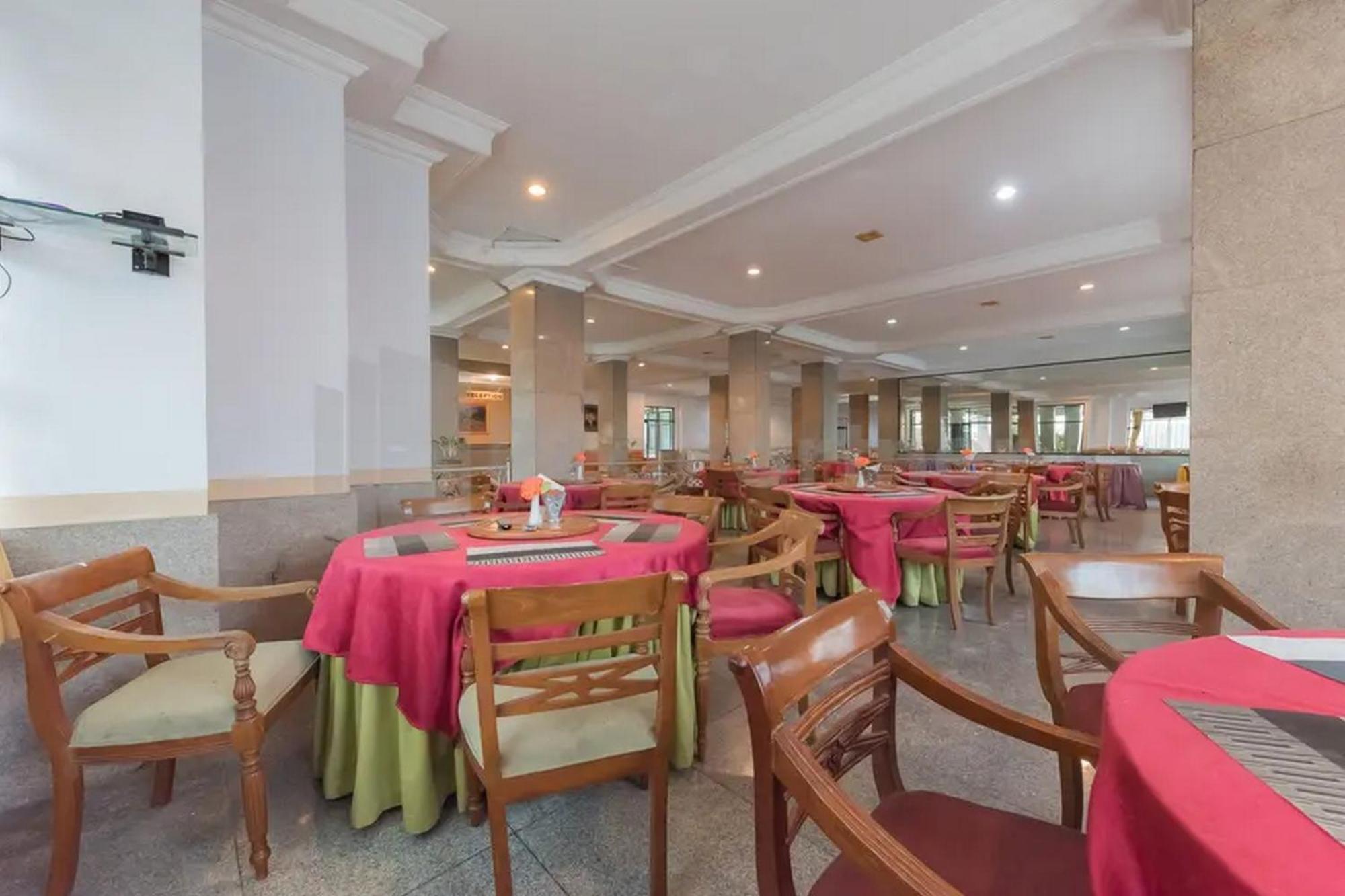 Hotel Ayong Linggarjati Kuningan Mitra Reddoorz Esterno foto